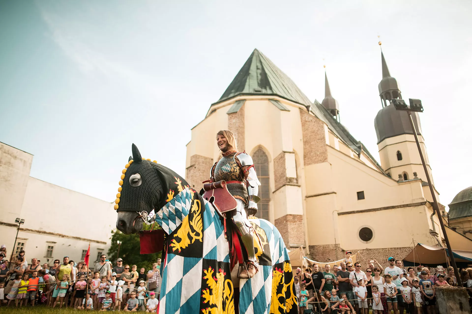 Trnava Stredovek pod hradbami FOTO Matúš Koprda